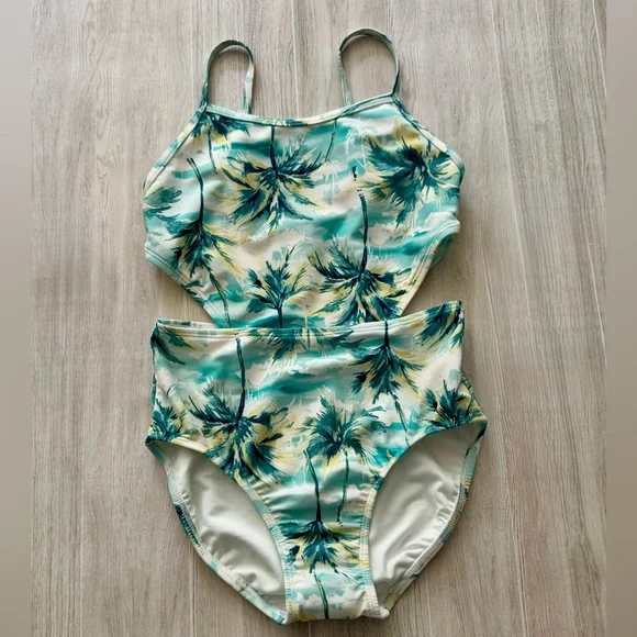 🐠 Girls - size 8 - Floral Swim Suit / Bathing Suit - Picture 3 of 6